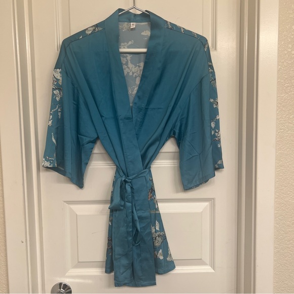 The Immersive Van Gogh Exhibit Almond Blossom Robe/Kimono, NWOT - Picture 3 of 9